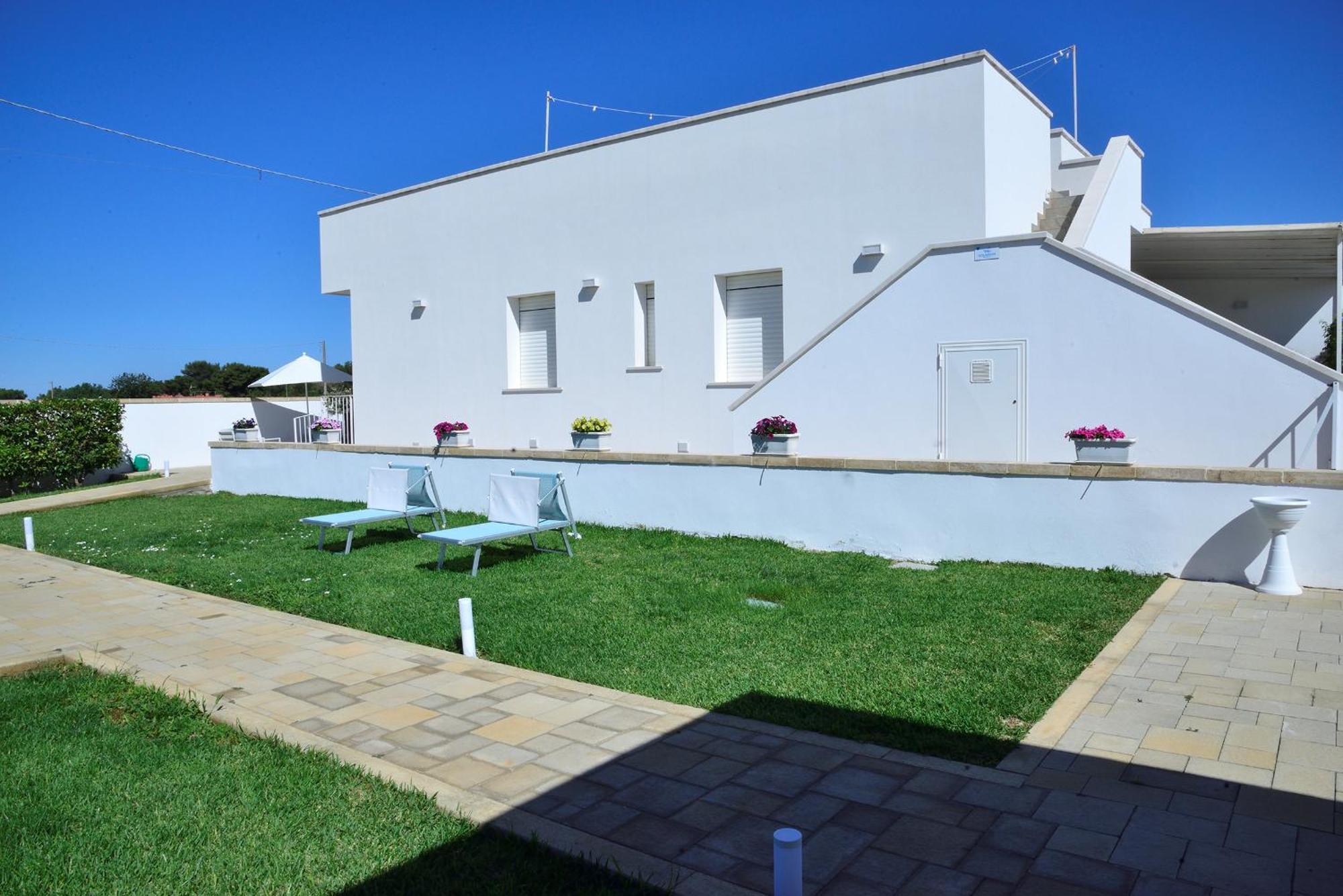 Domus Terra Mare Bed & Breakfast 5*