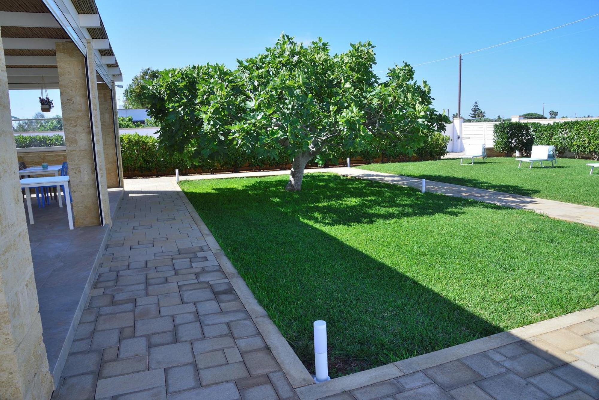 Domus Terra Mare Bed & Breakfast 5*